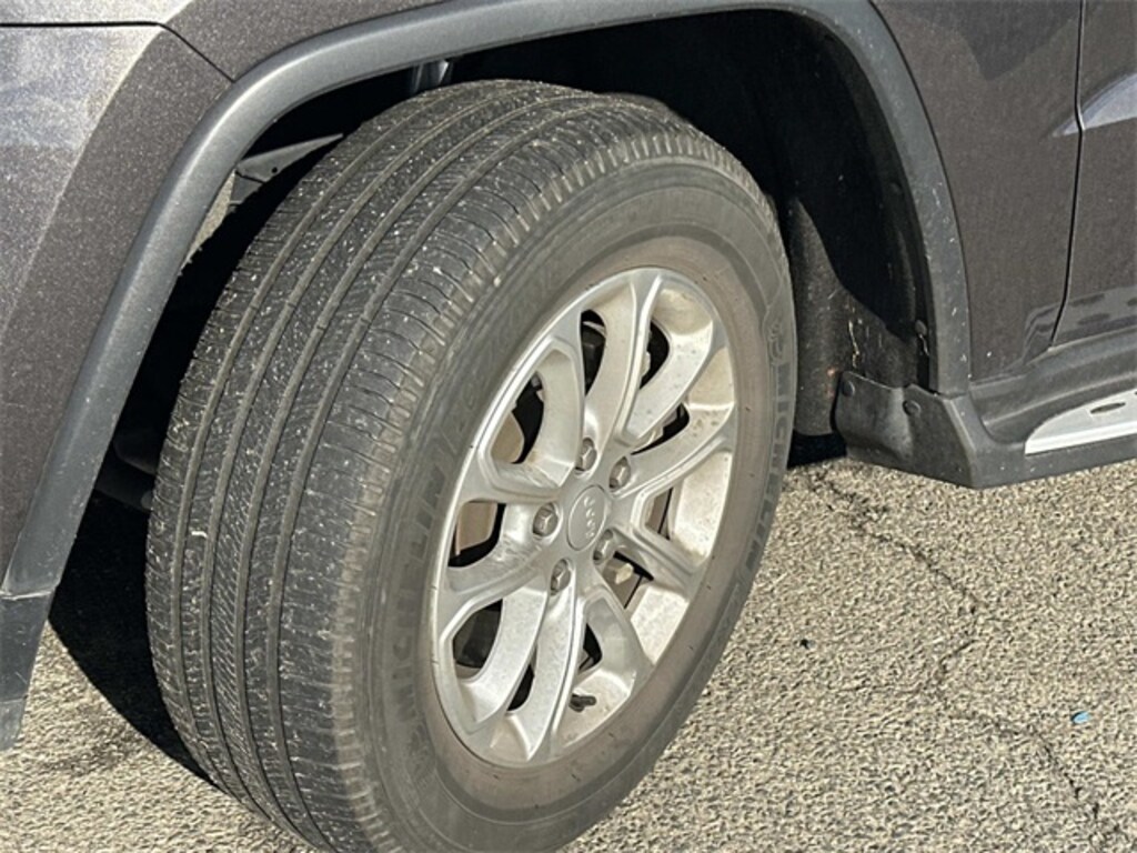 Certified 2021 Jeep Grand Cherokee Laredo SUV