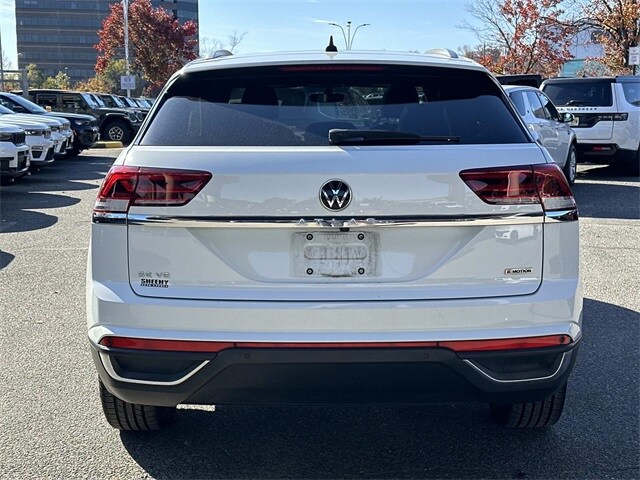 2020 Volkswagen Atlas Cross Sport V6 SE Technology photo 3