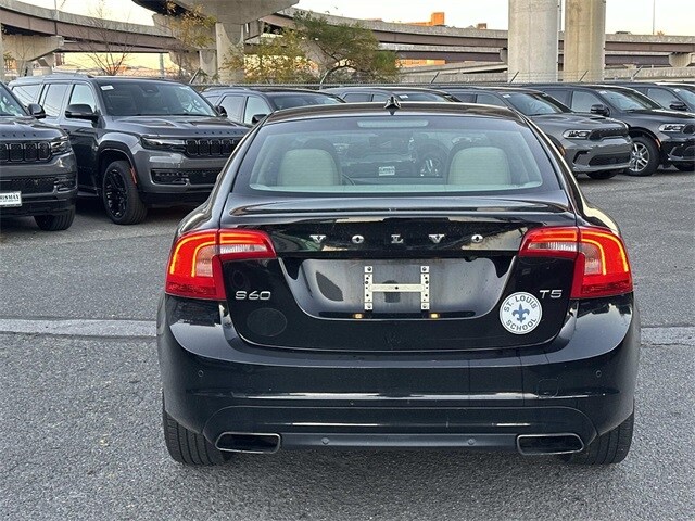 2015 Volvo S60 T5 Premier Drive-E photo 3