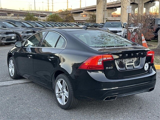 2015 Volvo S60 T5 Premier Drive-E photo 4