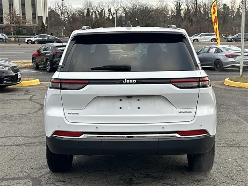 Certified 2023 Jeep Grand Cherokee Laredo SUV