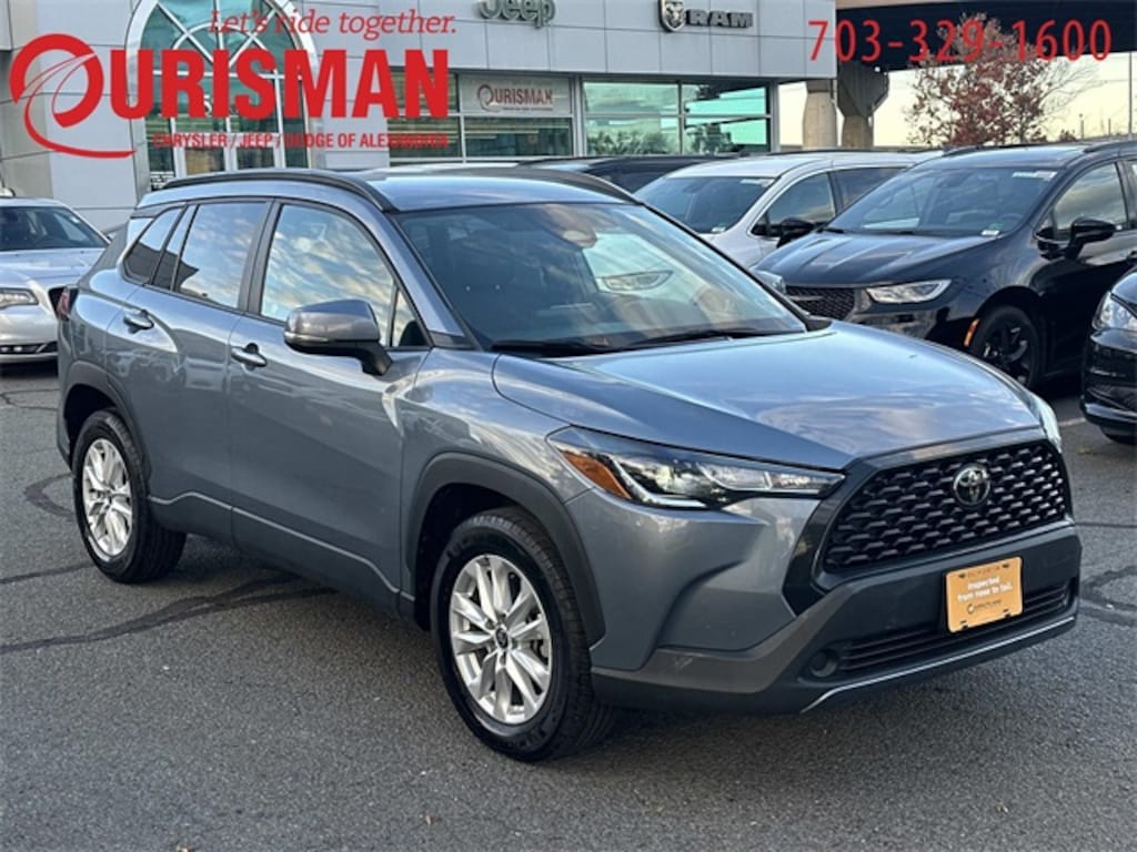 Used 2024 Toyota Corolla Cross LE SUV