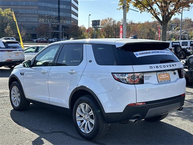 2018 Land Rover Discovery Sport SE photo 4