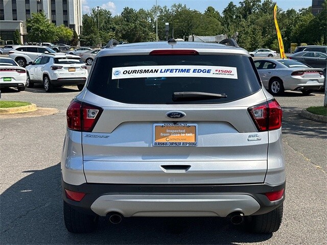 2019 Ford Escape SEL photo 3