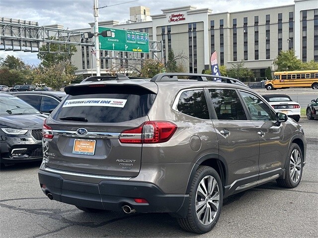 2022 Subaru Ascent Touring photo 2