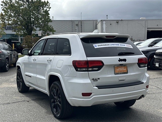 2021 Jeep Grand Cherokee Laredo X photo 4