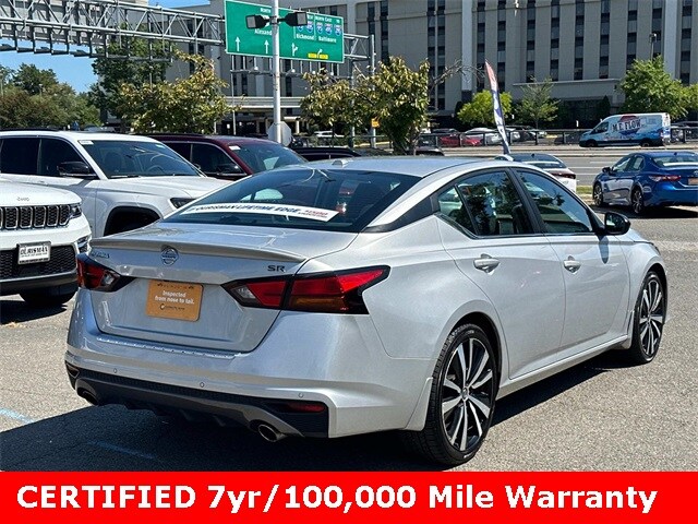 2020 Nissan Altima 2.5 SR photo 2