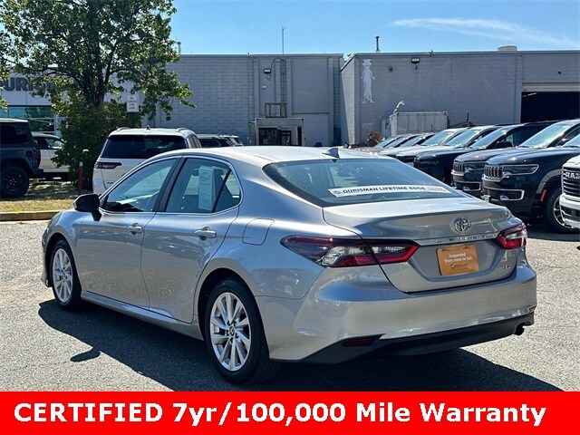 2023 Toyota Camry LE photo 3