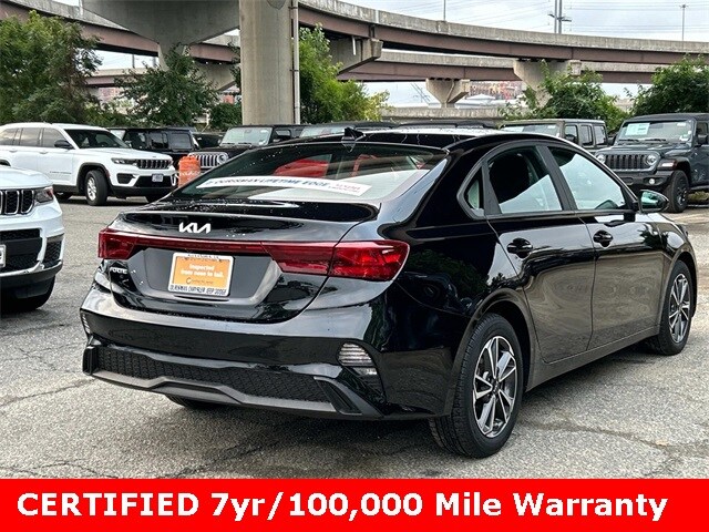 2022 Kia Forte LXS photo 2