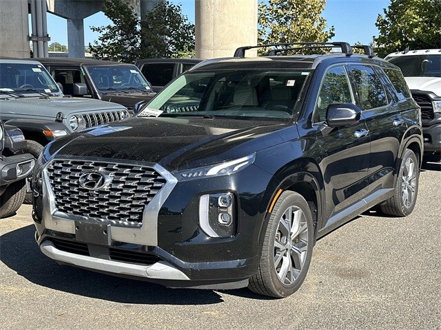 2022 Hyundai Palisade Limited photo 2