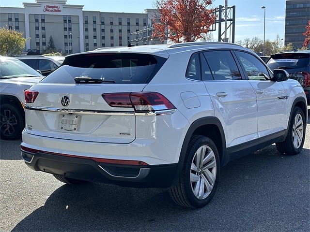 2020 Volkswagen Atlas Cross Sport V6 SE Technology photo 2