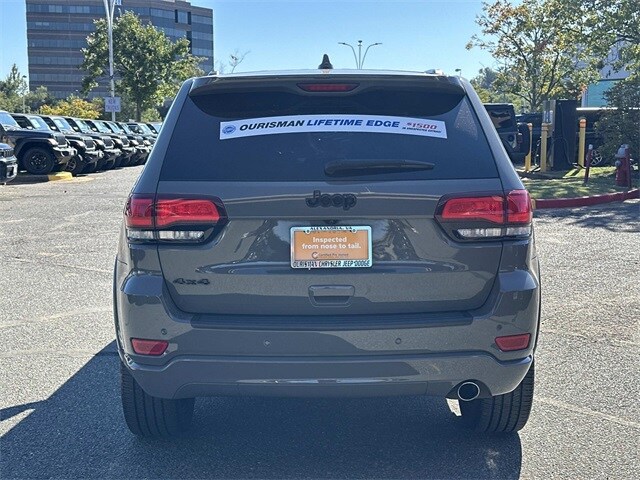 2020 Jeep Grand Cherokee Laredo Altitude photo 2