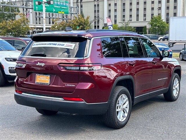 2025 Jeep Grand Cherokee Laredo photo 2