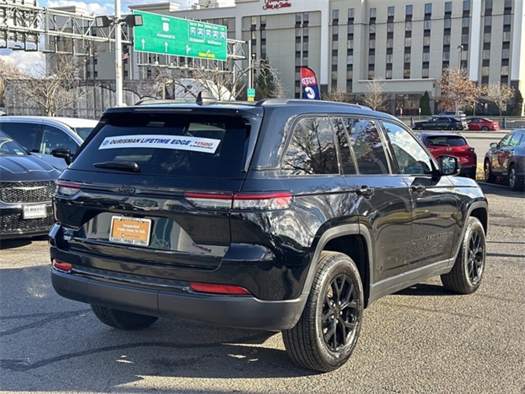 Certified 2024 Jeep Grand Cherokee Laredo SUV