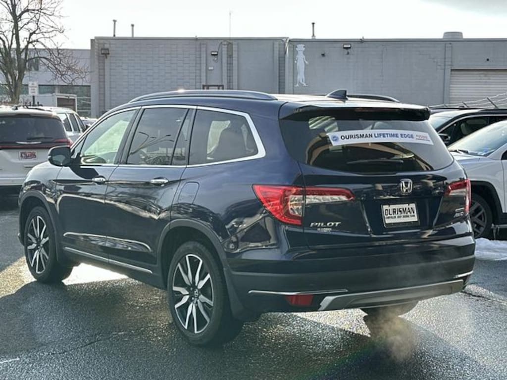 Used 2019 Honda Pilot Touring 7-Passenger AWD SUV