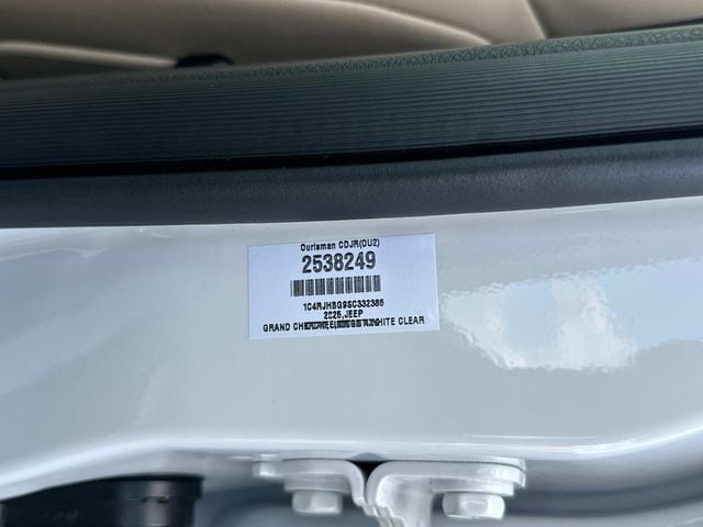 2025 Jeep Grand Cherokee Limited - Photo 17