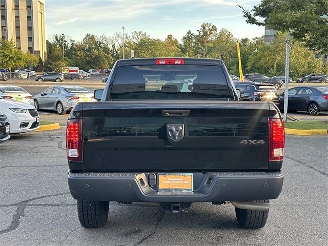 2022 Ram 1500 Classic Warlock photo 3