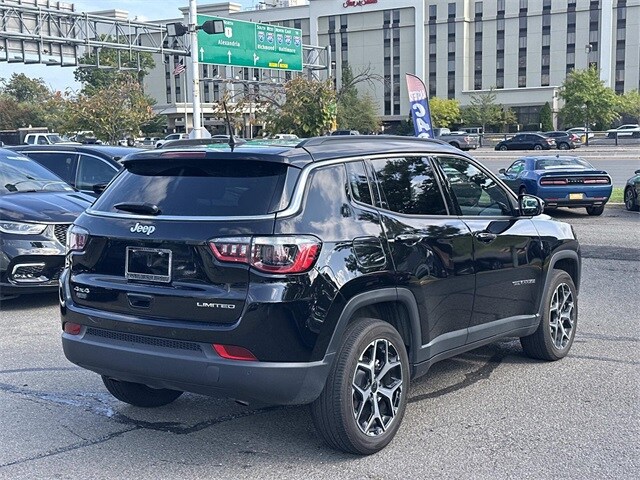 2025 Jeep Compass Limited photo 2
