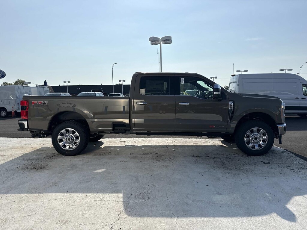 New 2027 Ford Super Duty F-350 SRW Crew Cab Pickup