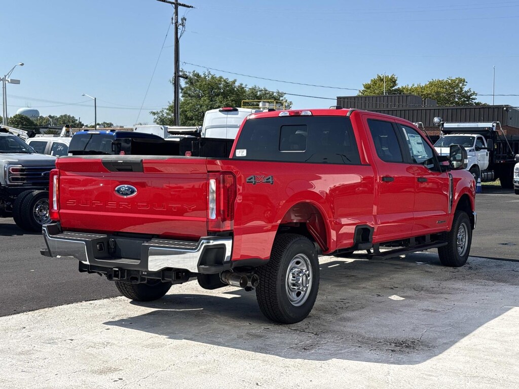 New 2026 Ford Super Duty F-350 SRW Crew Cab Pickup