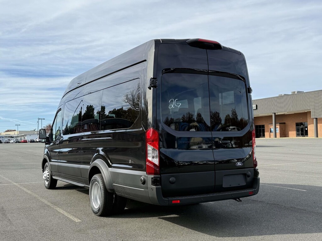 New 2026 Ford Transit Passenger Wagon T-350 HD 148 EL High Roof XL DRW RWD Full-size Passenger Van