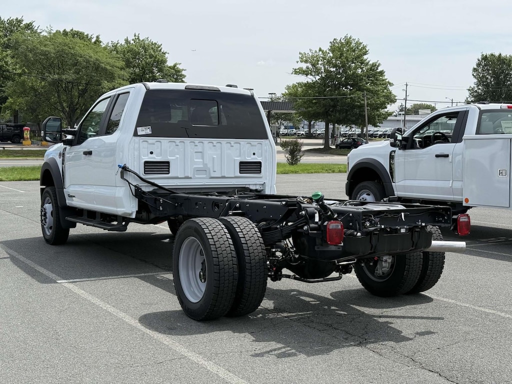 New 2025 Ford F-550 XL Super Cab 4x4 Bare Chassis 84 Extended Cab Chassis-Cab