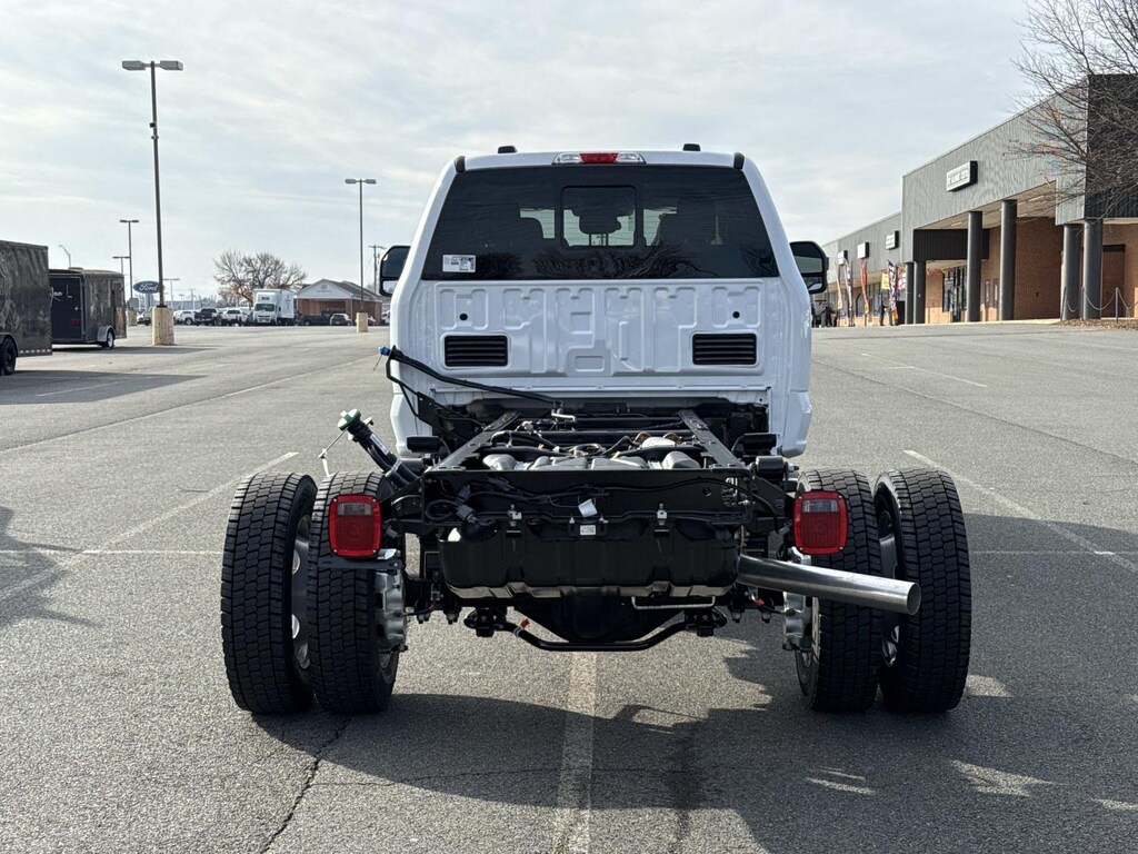New 2026 Ford F-550 XL Crew Cab 4x4 Bare Chassis 84 CA Crew Cab Chassis-Cab