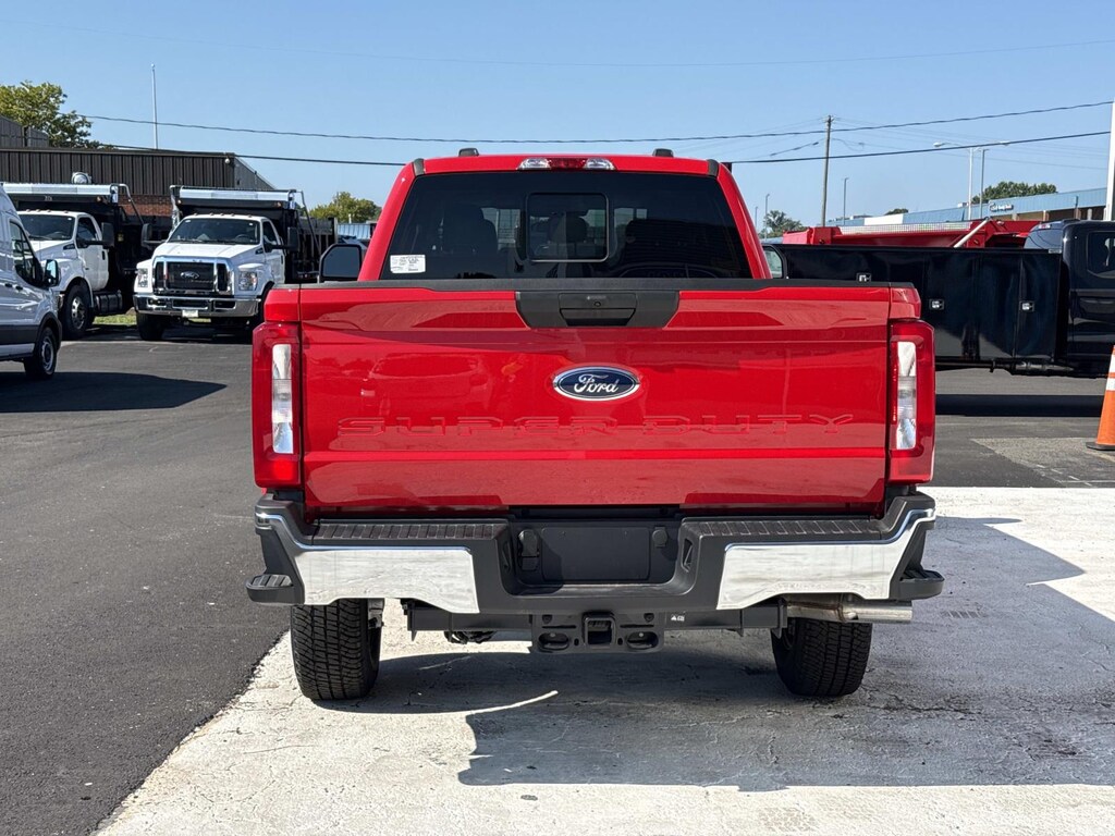 New 2026 Ford Super Duty F-350 SRW Crew Cab Pickup
