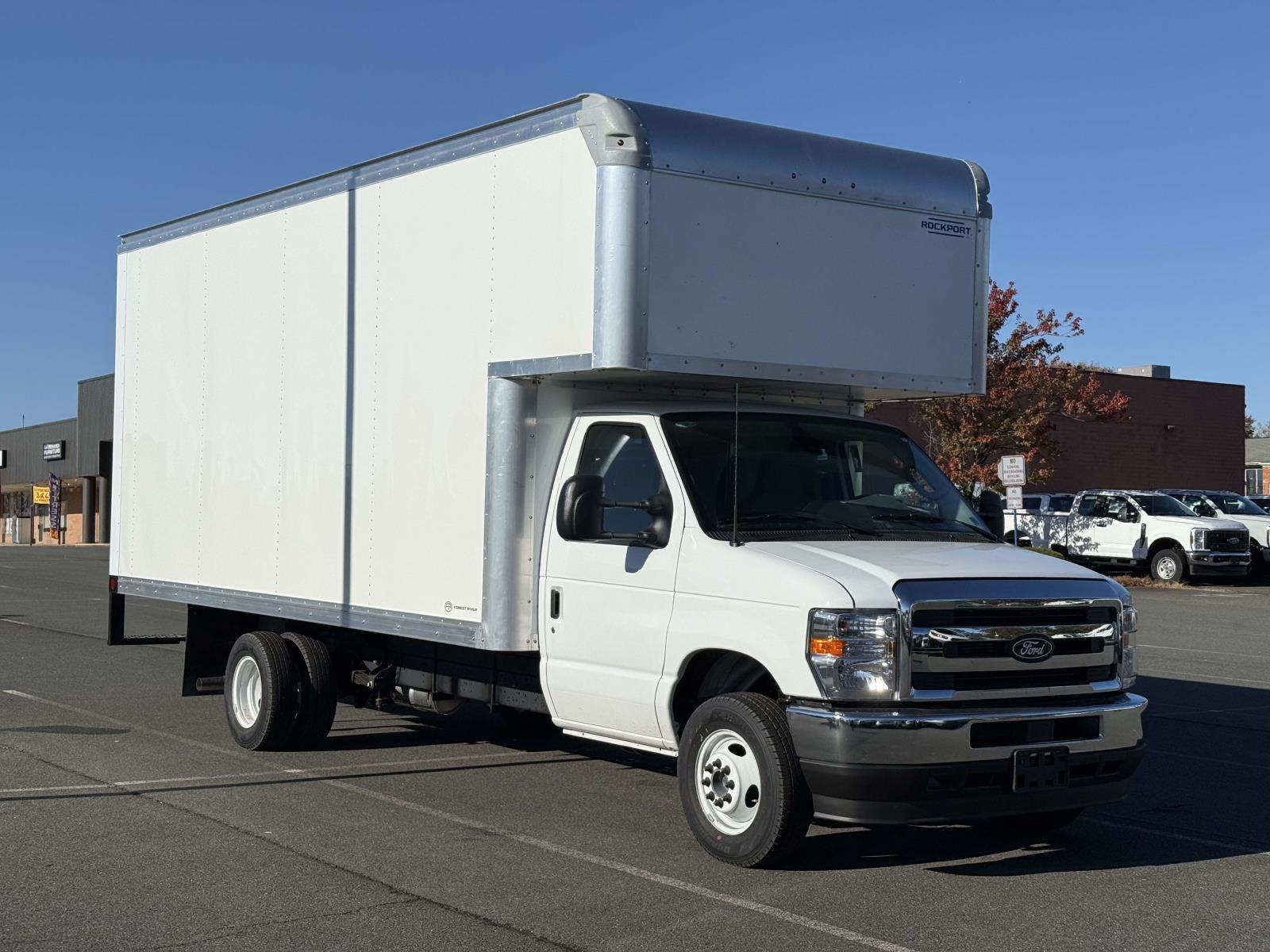 2026 Ford E-Series Cutaway Base's photo