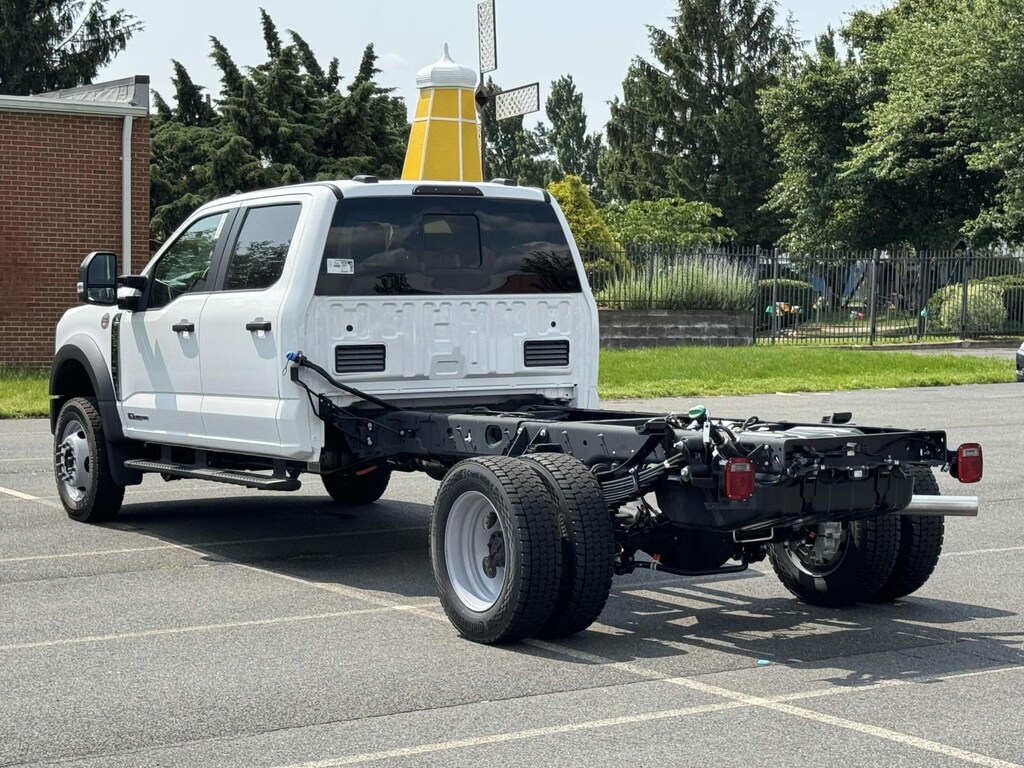 New 2025 Ford F-550 XL Crew Cab 4x4 Bare Chassis 84 CA Crew Cab Chassis-Cab