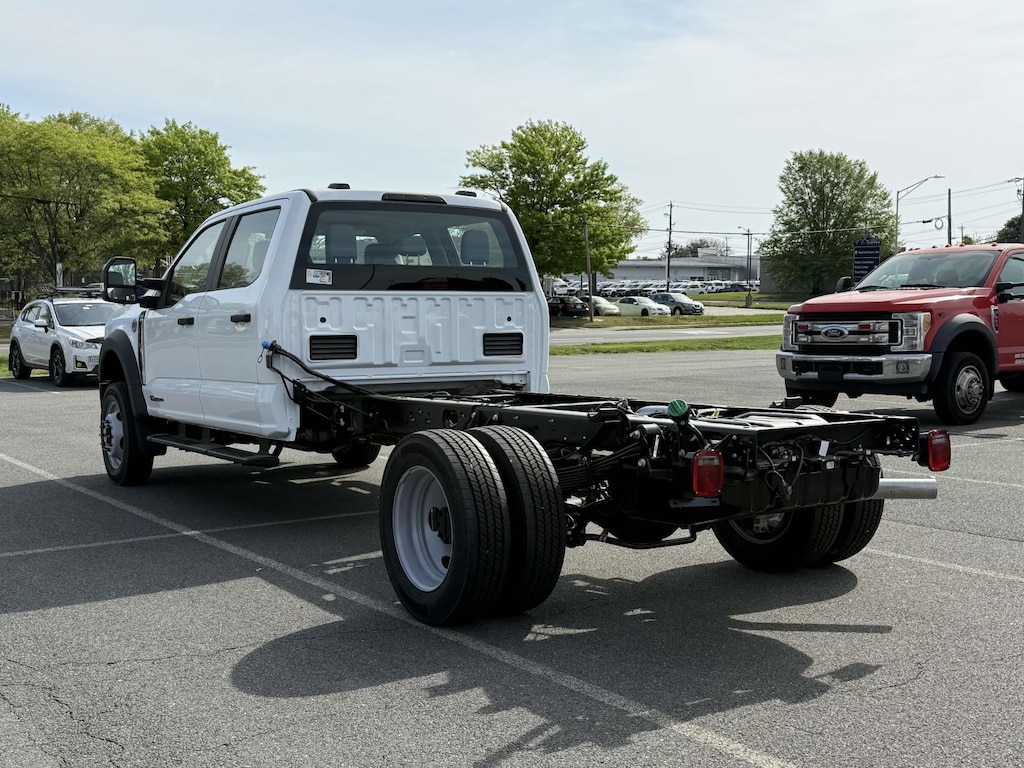New 2025 Ford F-550 XL Crew Cab 4x4 Bare Chassis 84 CA Crew Cab Chassis-Cab