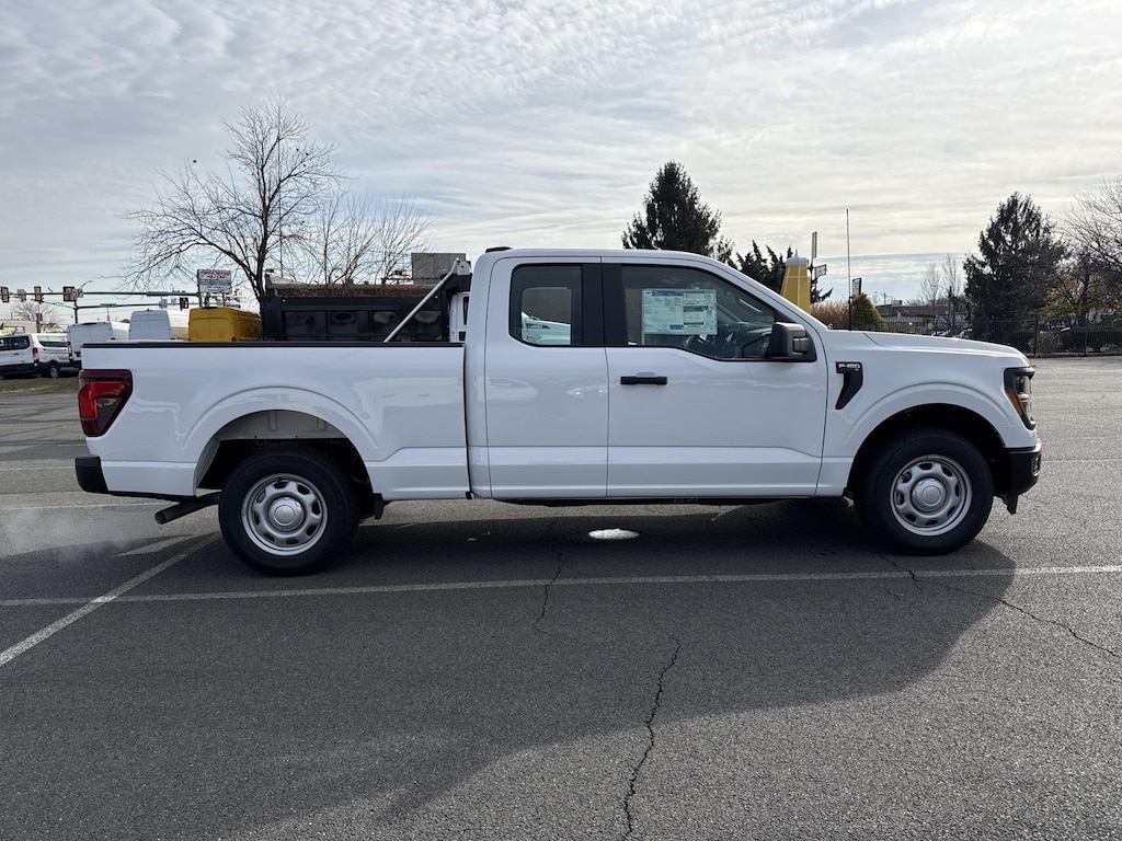 New 2025 Ford F-150 XL Super Cab 4x4 W/ 6.5 Bed Extended Cab Pickup