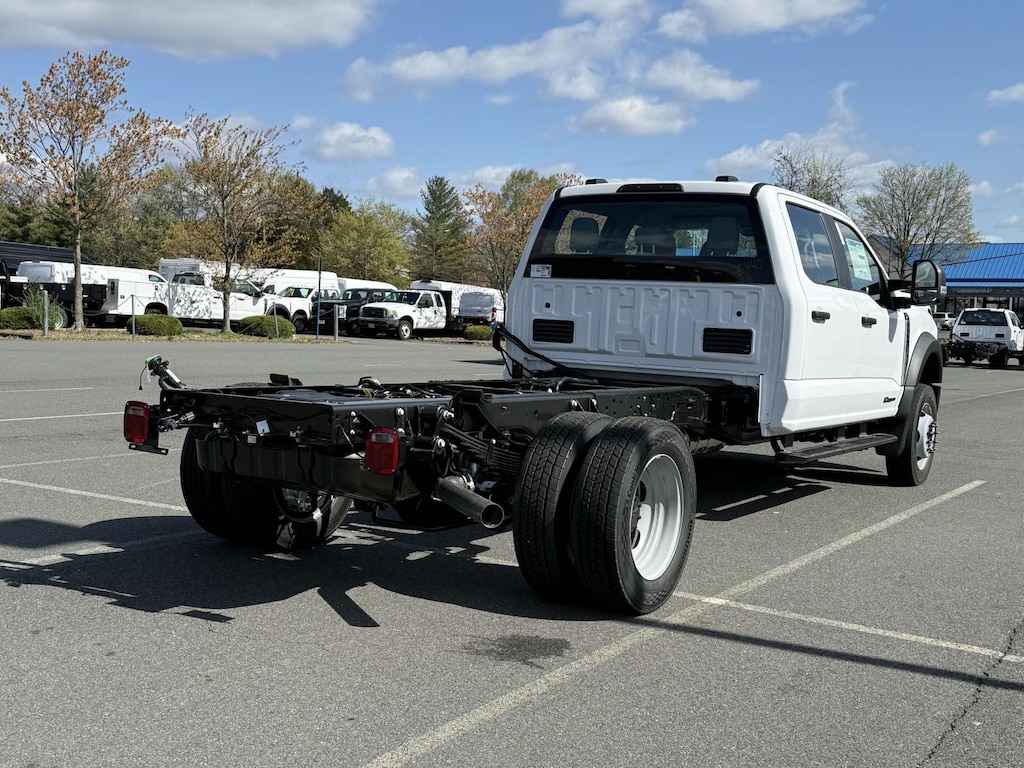 New 2025 Ford F-550 XL Crew Cab 4x4 Bare Chassis 84 CA Crew Cab Chassis-Cab