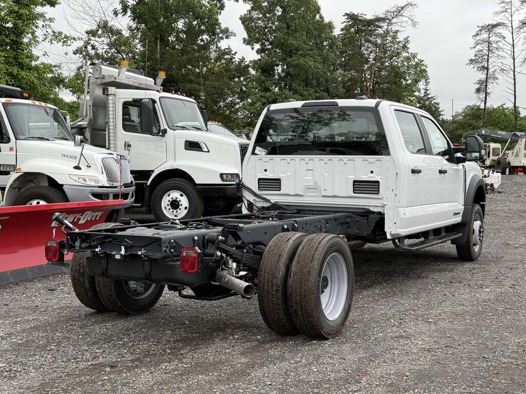 New 2025 Ford F-550 XL Crew Cab 4x4 Bare Chassis 84 CA Crew Cab Chassis-Cab
