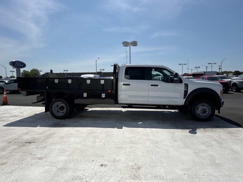 New 2026 Ford Super Duty F-450 DRW Crew Cab Chassis-Cab