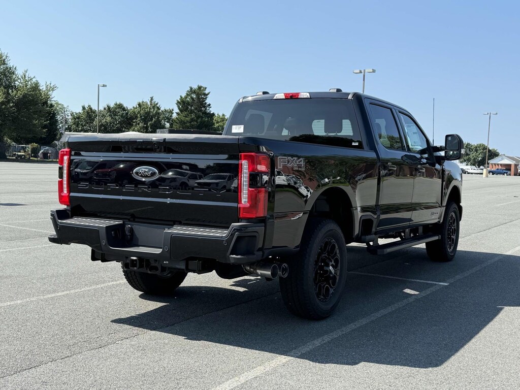 New 2025 Ford F-350 Lariat Crew Cab 4x4 W/ 6.75 Bed Crew Cab Pickup