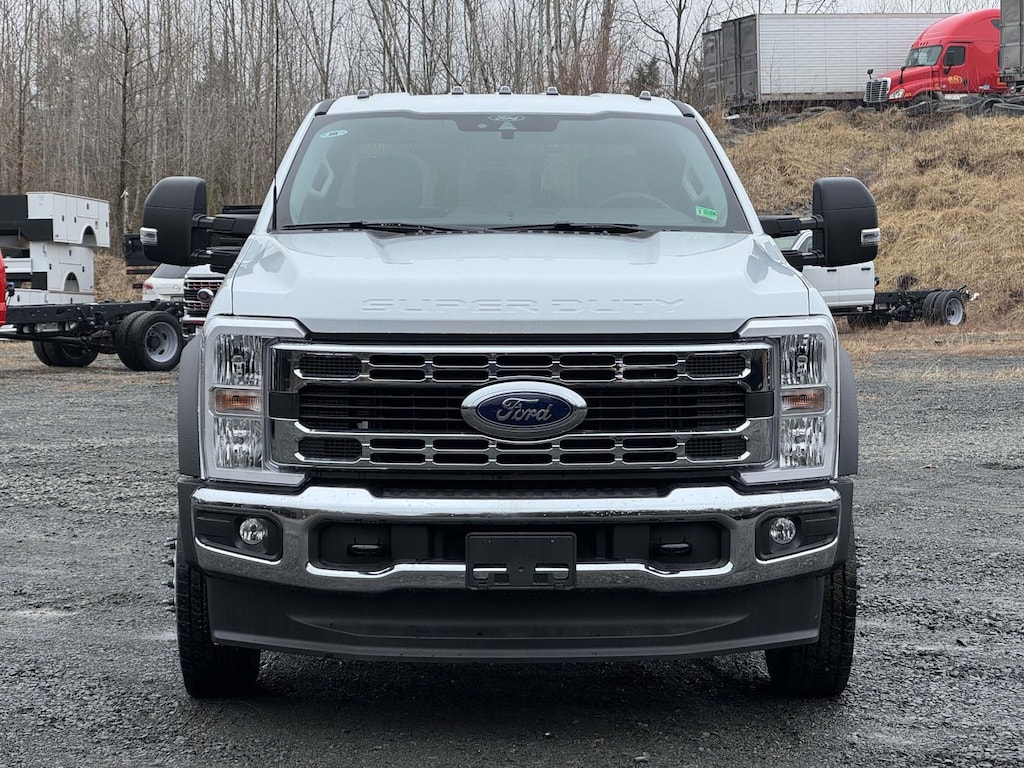 New 2026 Ford F-550 XL Crew Cab 4x2 Bare Chassis 84 CA Crew Cab Chassis-Cab