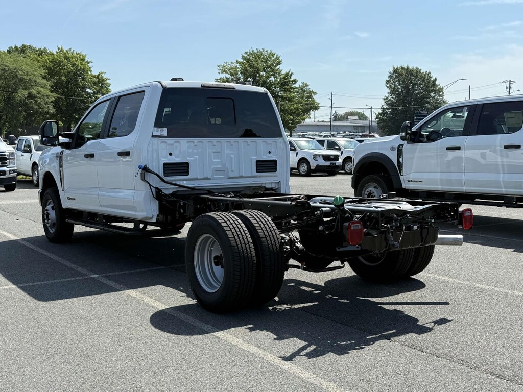 New 2025 Ford F-350 XL Crew Cab 4x4 Bare Chassis 60 CA Crew Cab Chassis-Cab