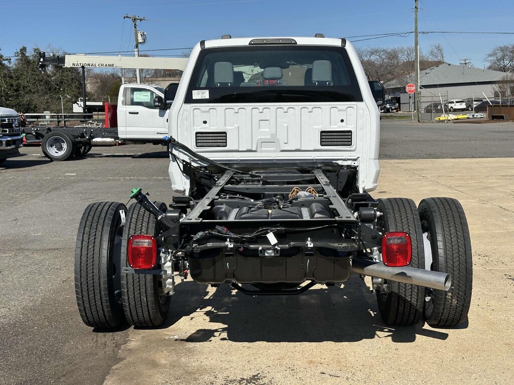New 2025 Ford F-550 XL Crew Cab 4x4 Bare Chassis 84 CA Crew Cab Chassis-Cab