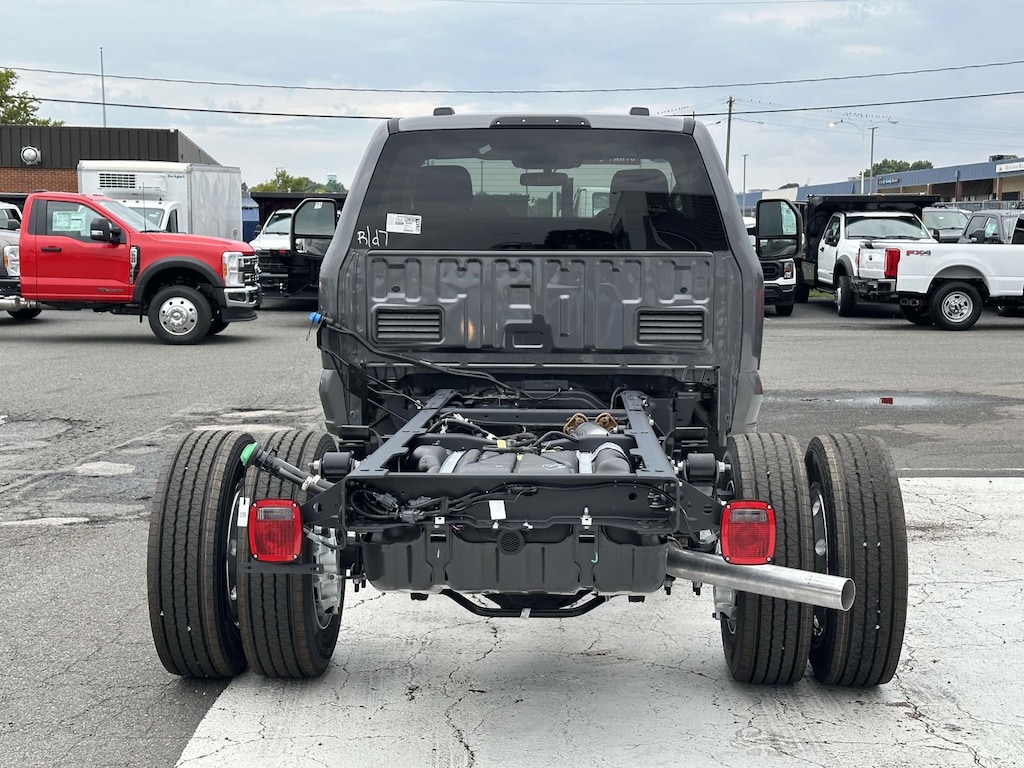 New 2023 Ford F-600 XLT Regular Cab 4x2 60 CA Bare Chassis Regular Cab Chassis-Cab