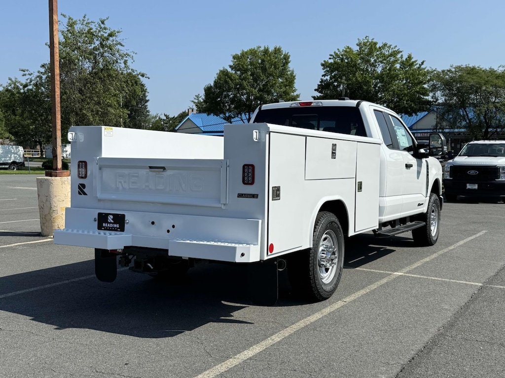 New 2025 Ford F-350 XL Super Cab 4x4 w/ 9 Reading Service Body Service