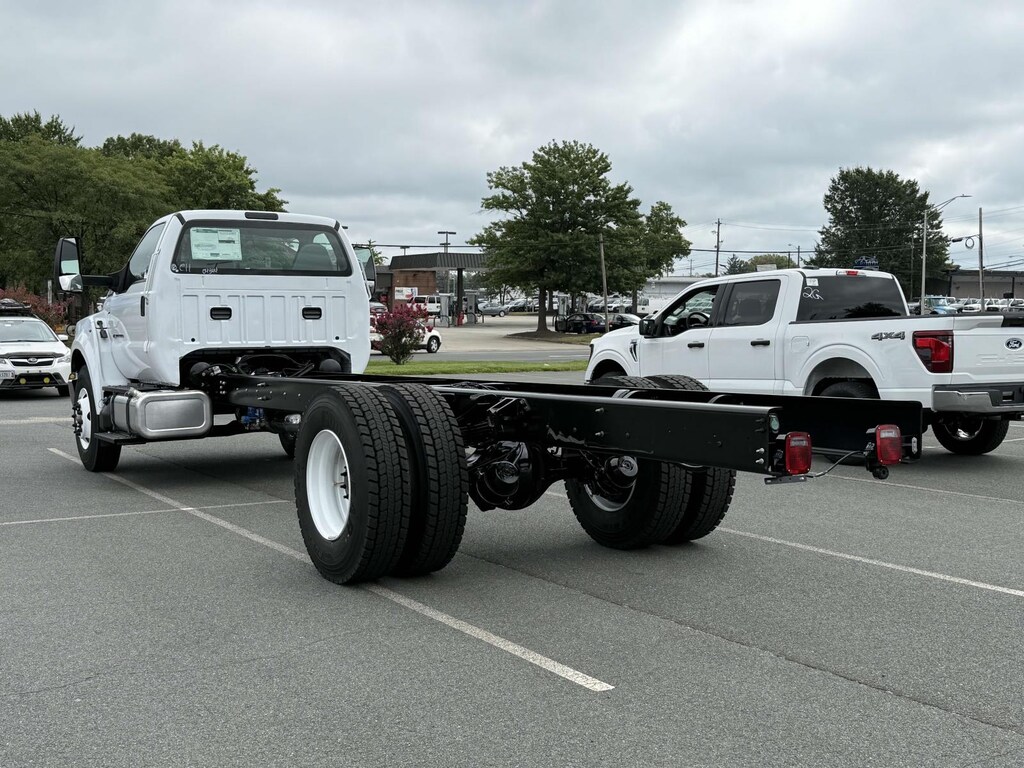 New 2026 Ford F-750 XL Regular Cab 4x2 Bare Chassis 168 CA Regular Cab Chassis-Cab