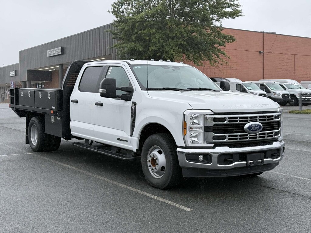 New 2024 Ford F-350 XL Crew Cab 4x2 w/ 10 Contractors Flatbed Flatbed