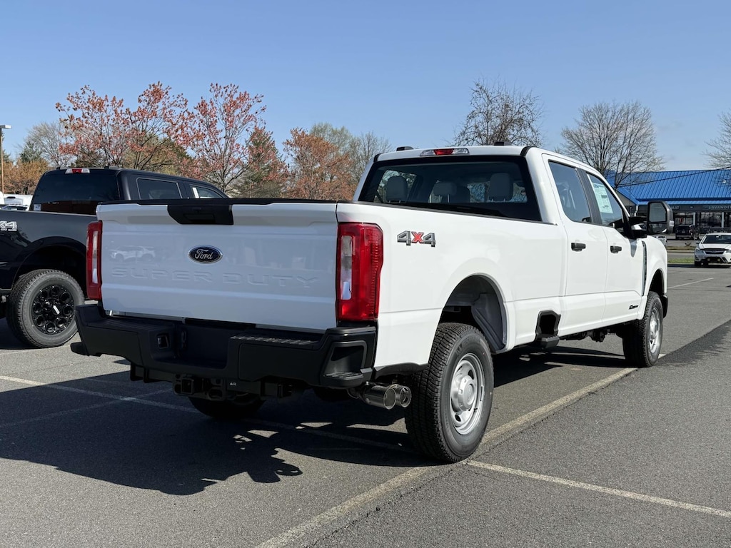 New 2025 Ford F-250 XL Crew Cab 4x4 W/ 8 Bed Crew Cab Pickup