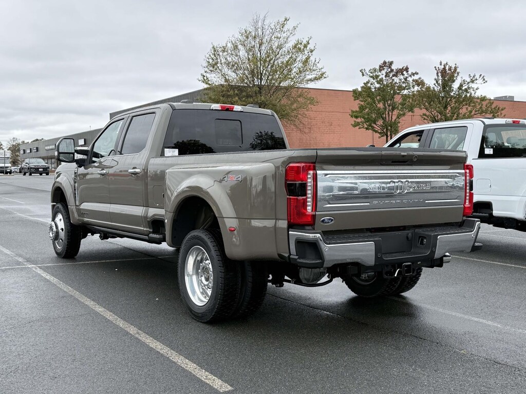 New 2026 Ford Super Duty F-450 DRW King Ranch 4WD Crew Cab 8 Box Box