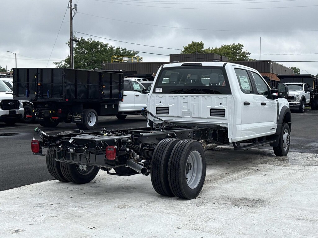 New 2026 Ford Super Duty F-550 DRW Crew Cab Chassis-Cab