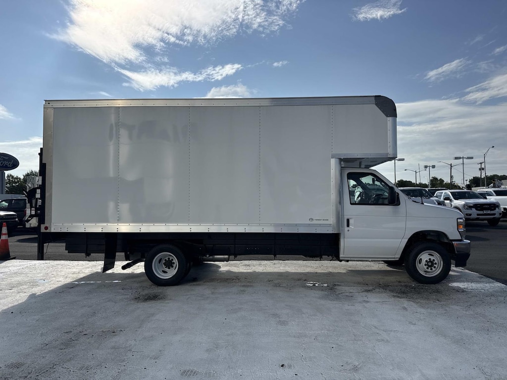 New 2027 Ford E-450 Cutaway 4x2 w/ 16 Box, Attic & Lift-Gate Box