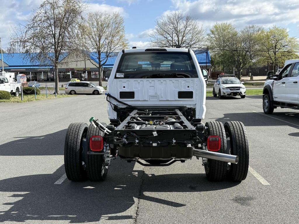 New 2025 Ford F-550 XL Crew Cab 4x4 Bare Chassis 84 CA Crew Cab Chassis-Cab