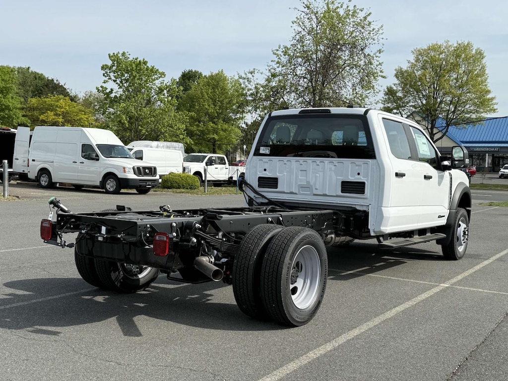 New 2025 Ford F-550 XL Crew Cab 4x4 Bare Chassis 84 CA Crew Cab Chassis-Cab