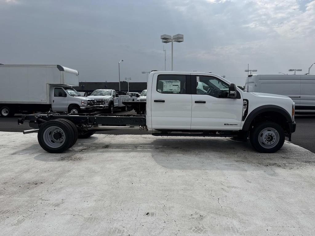 New 2026 Ford Super Duty F-550 DRW Crew Cab Chassis-Cab